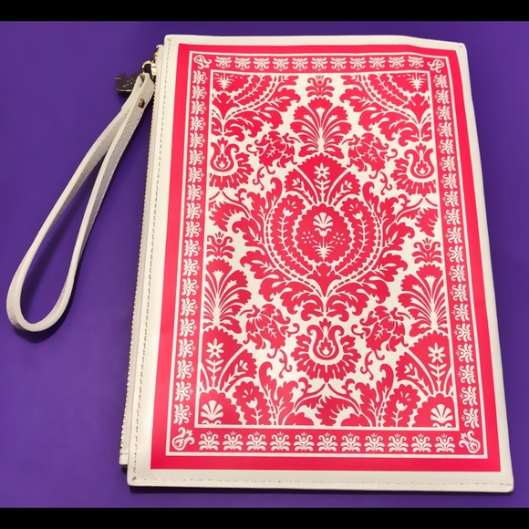 SOLD KATE SPADE BELLA ACE OF HEARTS WRISTLET - Picture 5 of 8